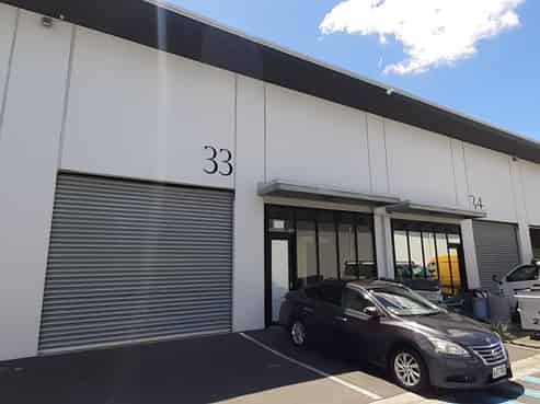 Modern and Functional Industrial Unit For Lease