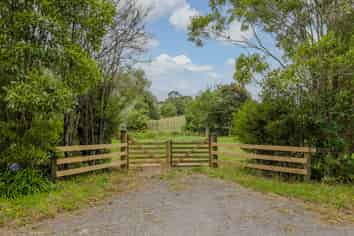 47 Pook Road, Buckland