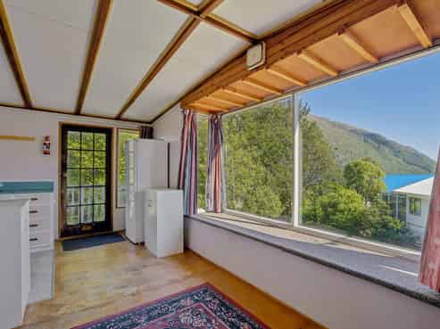 68 Wesney Terrace, Kingston