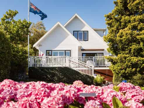 4 District Road, Roseneath