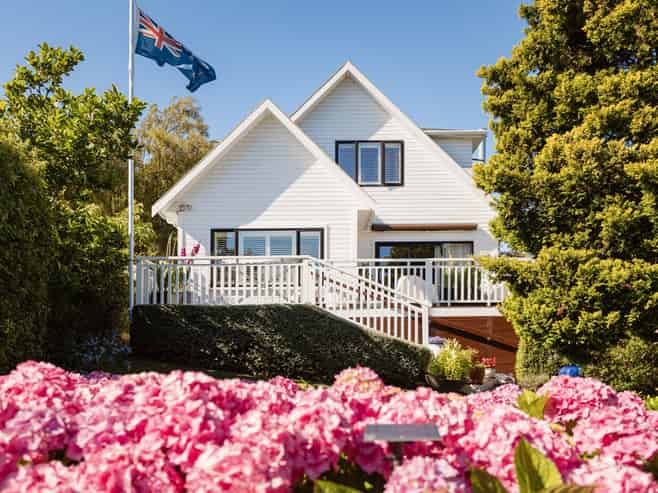 4 District Road, Roseneath