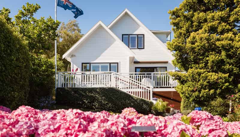 4 District Road, Roseneath