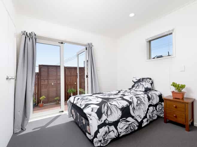 1/49 Henderson Valley Road, Henderson