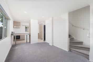 1/49 Henderson Valley Road, Henderson