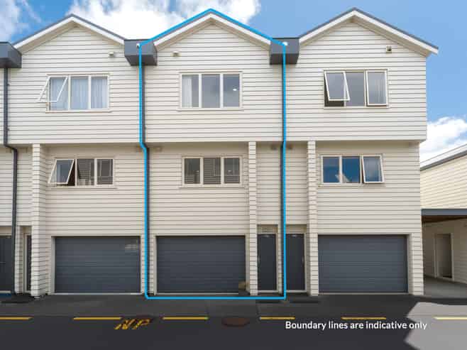 3/49 Henderson Valley Road, Henderson