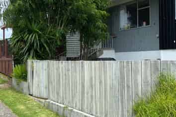 25B Linton Crescent, Matua