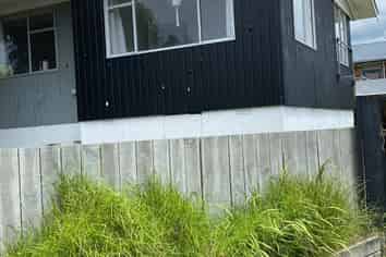 25B Linton Crescent, Matua