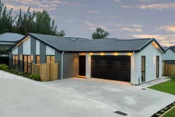 14 Rongoa Maori Way, Pukekohe