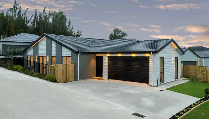 14 Rongoa Maori Way, Pukekohe