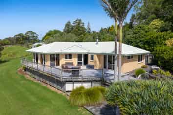 56 Burne Road, Waitoki