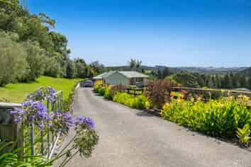 56 Burne Road, Waitoki