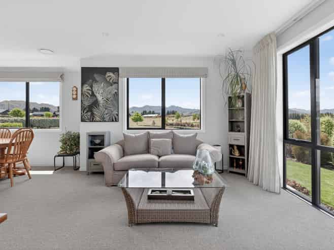 11 Tahi Street, Albert Town, Wanaka