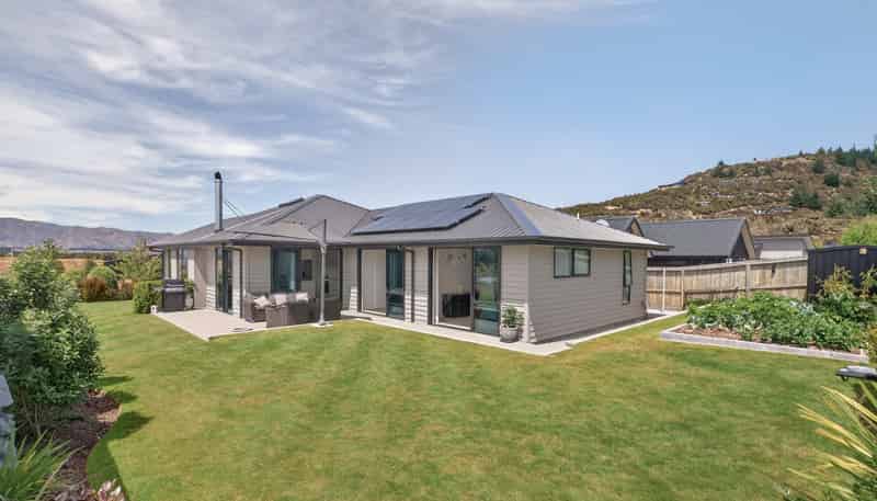 11 Tahi Street, Wanaka