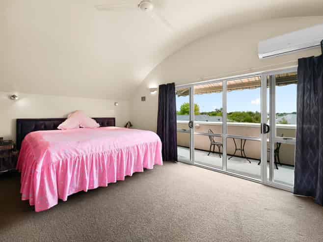 210 Thomas Road, Rototuna North