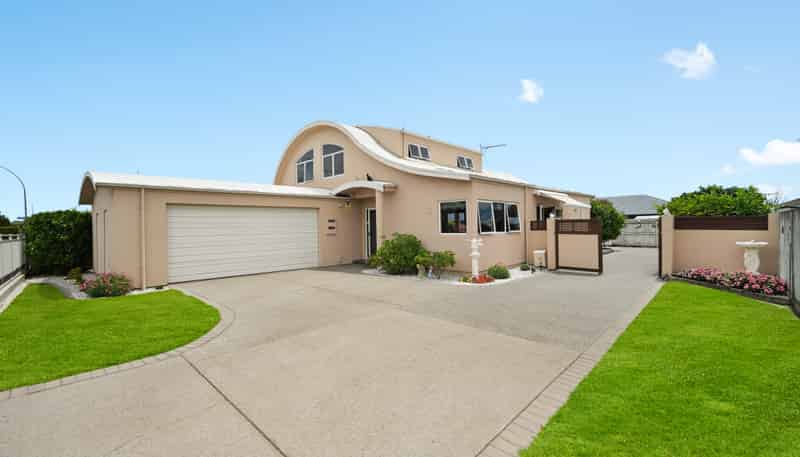 210 Thomas Road, Rototuna North