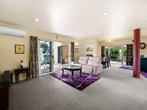 210 Thomas Road, Rototuna North