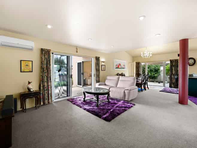 210 Thomas Road, Rototuna North