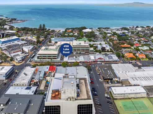 BITE-SIZED, FREEHOLD RETAIL
