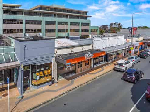 BITE-SIZED, FREEHOLD RETAIL
