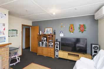 24 Dalton Street, Outer Kaiti