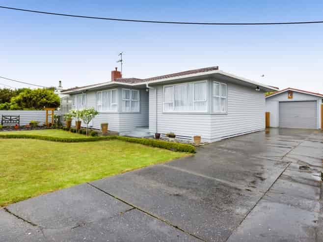 240 Egmont Street, Patea