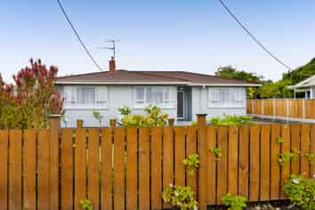 240 Egmont Street, Patea