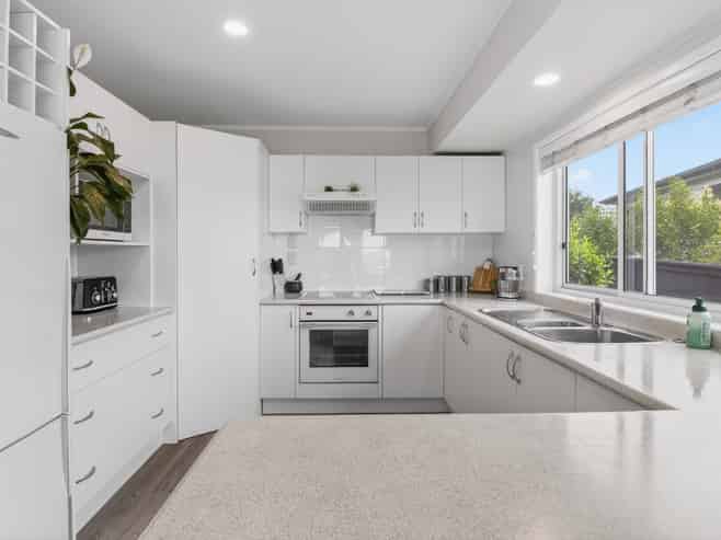 12a Bannings Way, Hobsonville