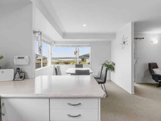 12a Bannings Way, Hobsonville