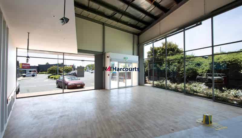 Cafe/60 Constellation Drive, Rosedale