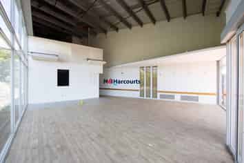  Cafe Space - Ready To Go 