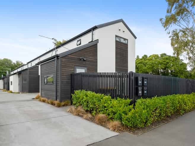 199A Hills Road, Edgeware