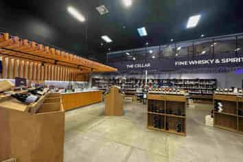 Prime Retail Showroom in Home Zone Centre