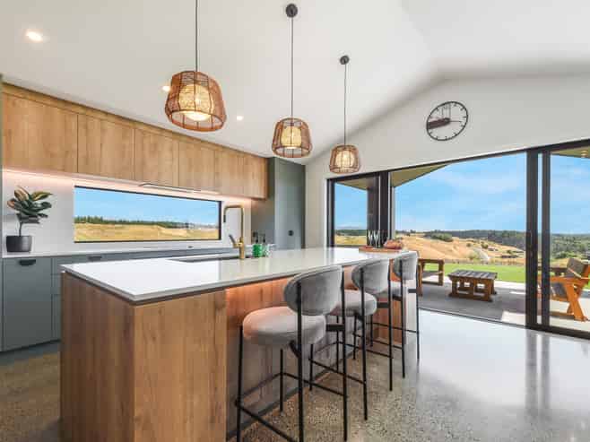 123 Redvale Road, Redwood Valley