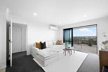 3/12 Ruakiwi Road, Hamilton Lake