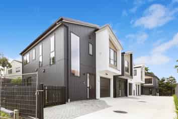 11C Norman Lesser Drive, Saint Johns