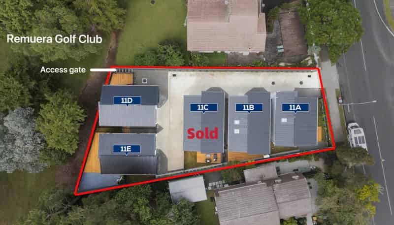 11 Norman Lesser Drive, Saint Johns