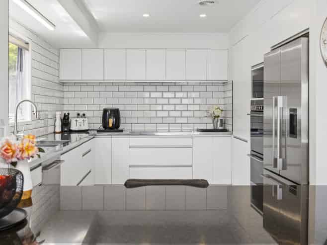 358 Lake Terrace, Two Mile Bay