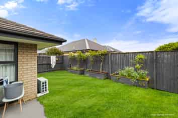 27 Philippe Avenue, Yaldhurst