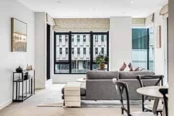 5J/42 Molesworth Street, Thorndon