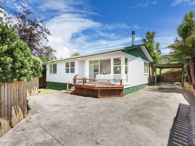 19A Atkinson Road, Titirangi