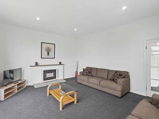 141 Carlton Avenue, Springvale