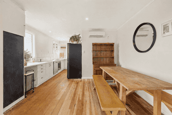 98 Ironside Road, Johnsonville