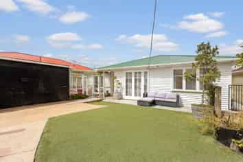 98 Ironside Road, Johnsonville