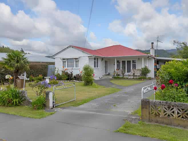 40 Wallace Street, Featherston