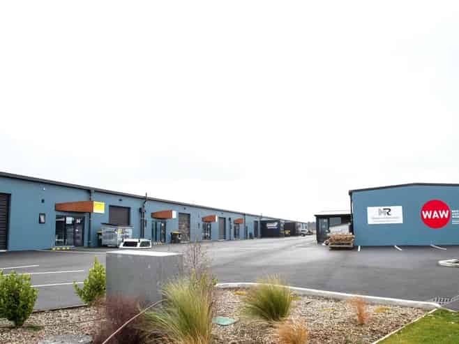 Quality Versatile Warehouse