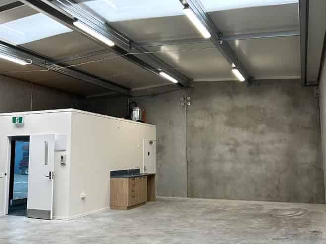 Quality Versatile Warehouse