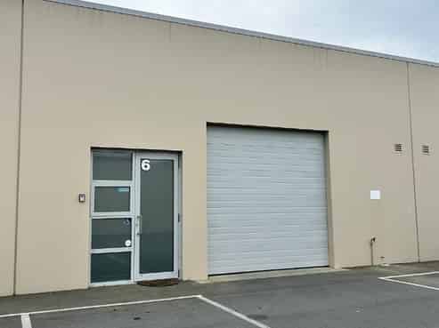 Modern 133sqm Industrial Unit