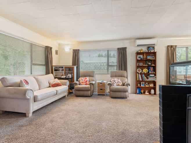 2 Loasby Place, Greytown