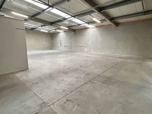 Modern 248sqm Industrial Unit
