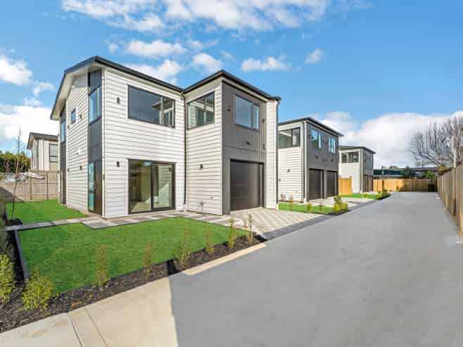 2/56 Omana Road, Papatoetoe